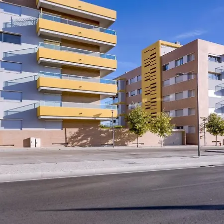 Novo - Modern - Quarteira קוואקוס