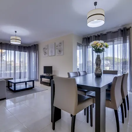 Novo - Modern - Quarteira קוואקוס